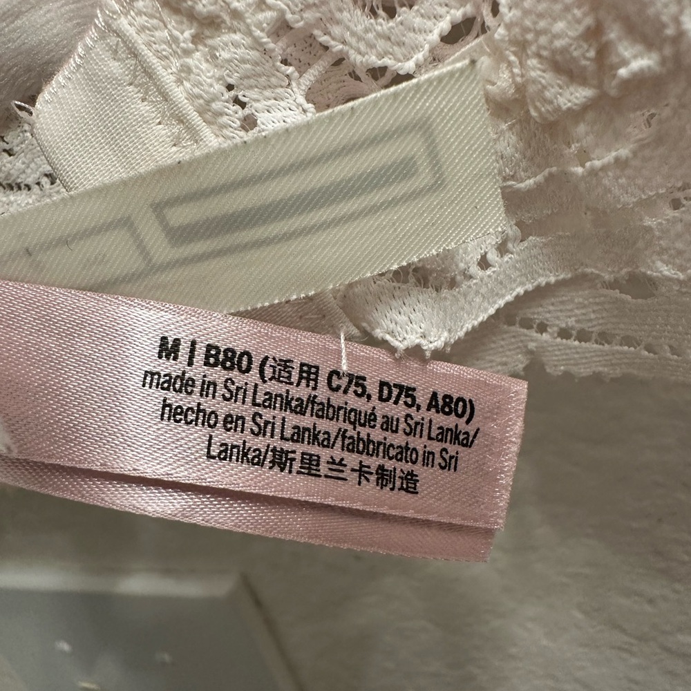 Victoria's Secret Cream Lace Halter Top - Picture 5 of 9